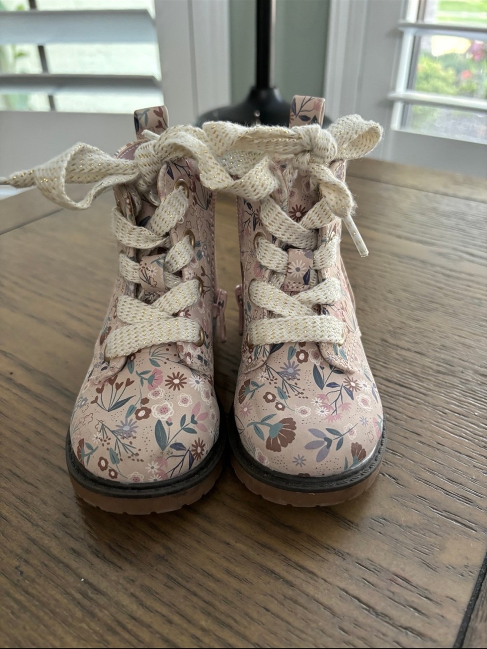 Cat & Jack Floral Lace-Up Boots in Light Pink - 5 Toddler